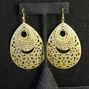 4/$15 👓 Sale  Triple Teardrop Earrings